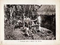 73 Een Minangkabausche suikerriet molen Sumatra